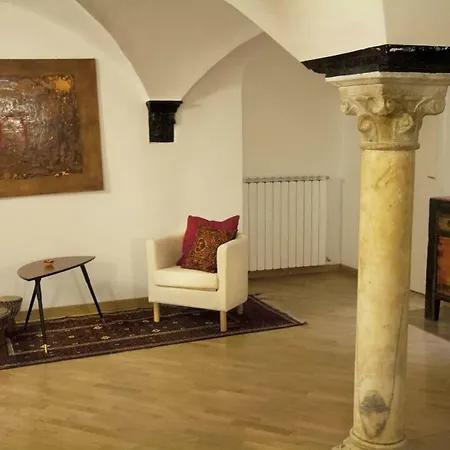 In Piazza Grillo Cattaneo Apartment *