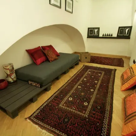 Apartment In Piazza Grillo Cattaneo *